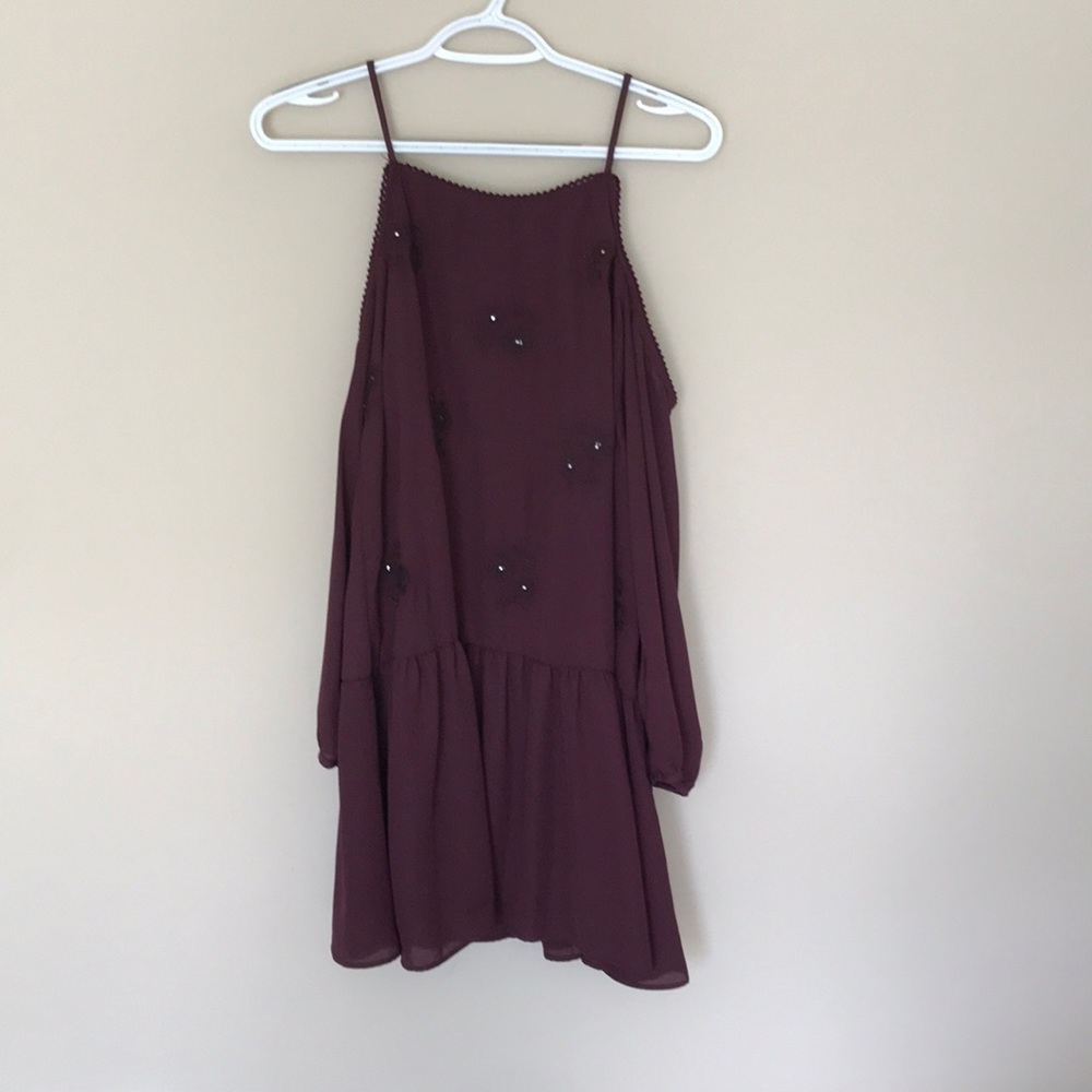burgundy shoulder cutout dress